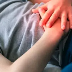 Co na ból brzucha u 5 latka – skuteczne metody i porady dla rodziców