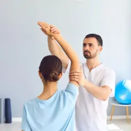 Co to jest rehabilitacja uzdrowiskowa i jakie przynosi korzyści?