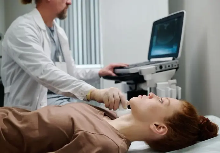 Jaki lekarz kieruje na badanie dopplera? Sprawdź, kto może pomóc