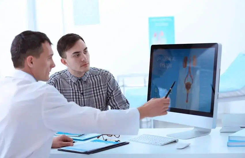 Zdjęcie Jak wygląda badanie urologiczne mężczyzn? Obejrzyj film i dowiedz się więcej
